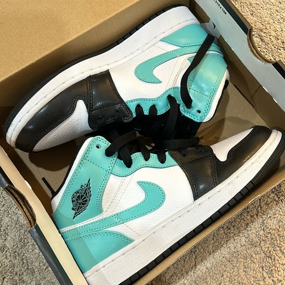 Youth Air Jordan Mid (GS) in the color white/tropical twist-black